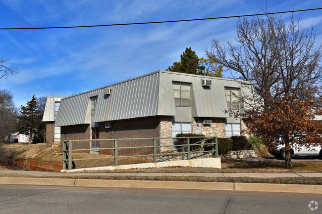 Foto del edificio - Huntington Place Apartments