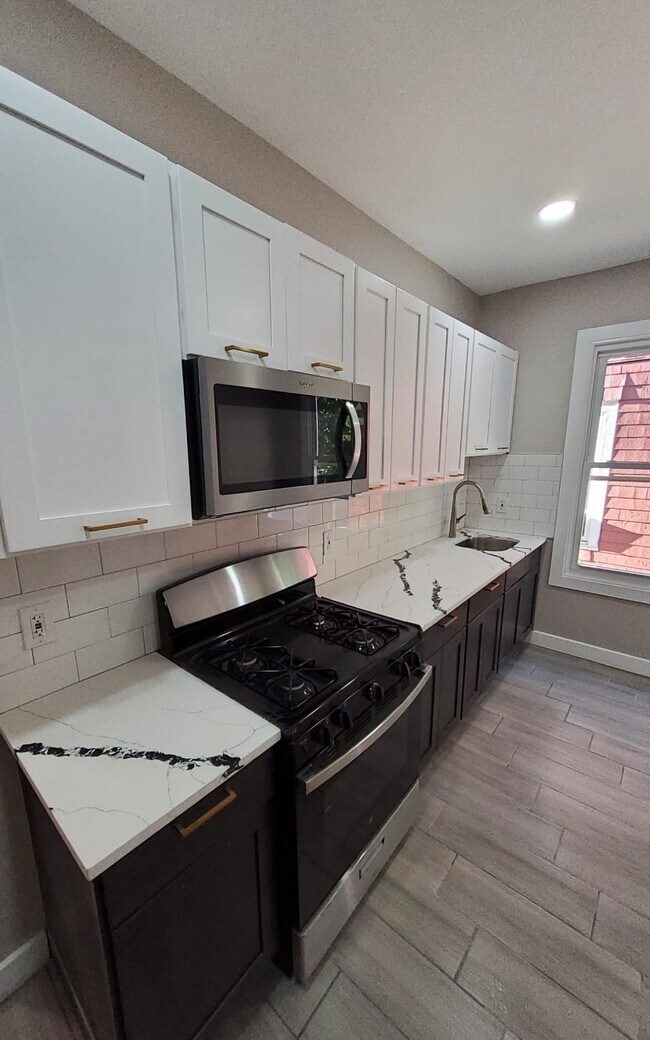 A lot of cabinets - 660 Grove St