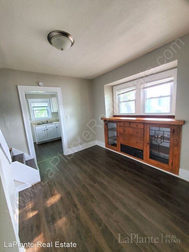 Foto del edificio - 3 br, 1 bath House - 1716 Berdan Avenue 1