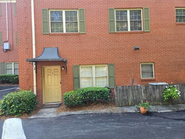Foto del edificio - 430 Lindbergh Drive NE