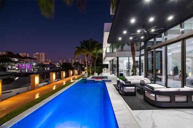 Foto del edificio - 3367 NE 168th St