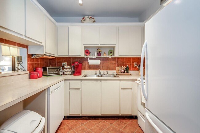 Foto del edificio - 495 SE 8th St