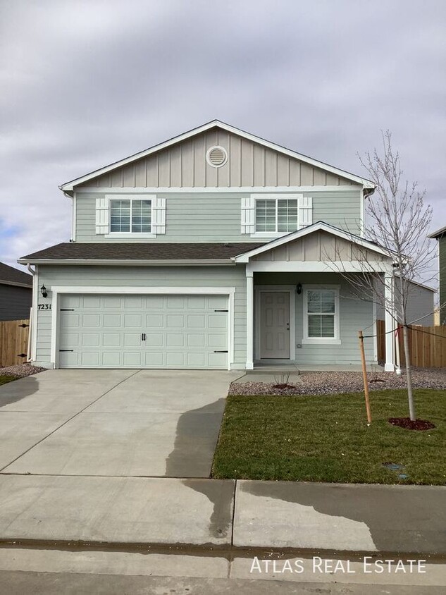 Foto principal - Brand New 3 Bedroom Home!