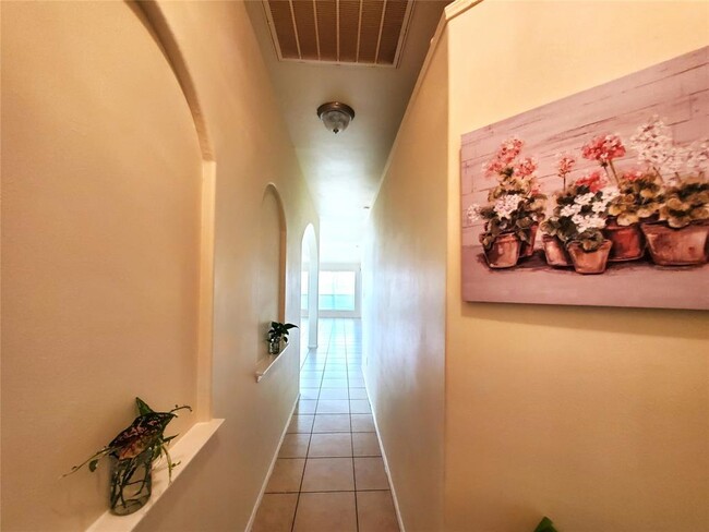 Foto del edificio - 7202 Avon Park Ln
