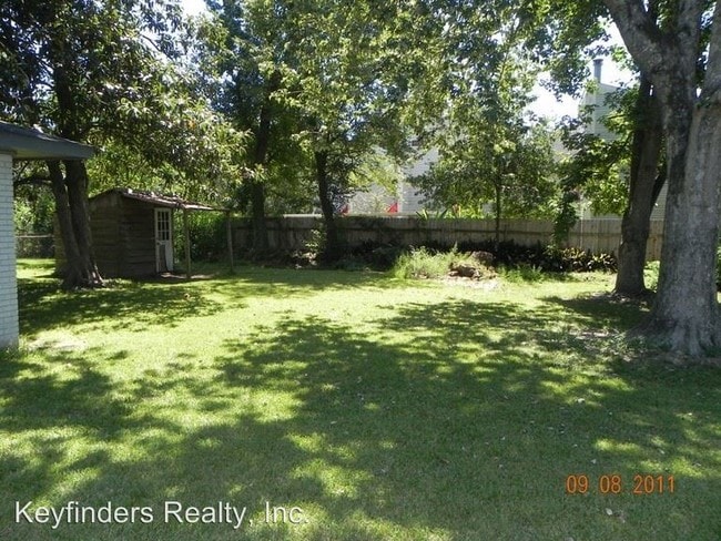 Building Photo - 8524 S Essen Heights Ct