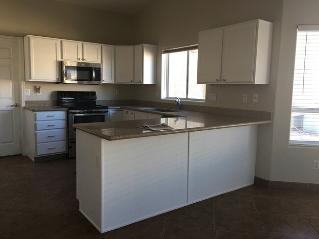 Foto del edificio - 16629 E Westby Dr