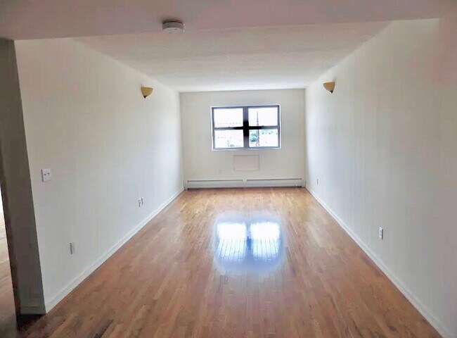 Foto del edificio - 14 Brooklyn Ave