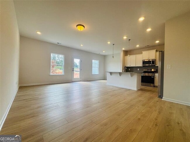 Building Photo - 206 Bastian Dr