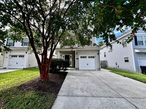 Building Photo - 111 S Palm Ave