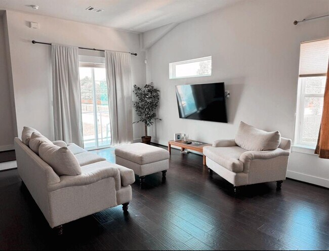 Foto del edificio - 2103 Engelmohr St