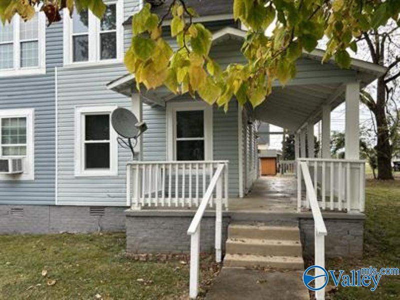 Primary Photo - 3415 Alpine St SW