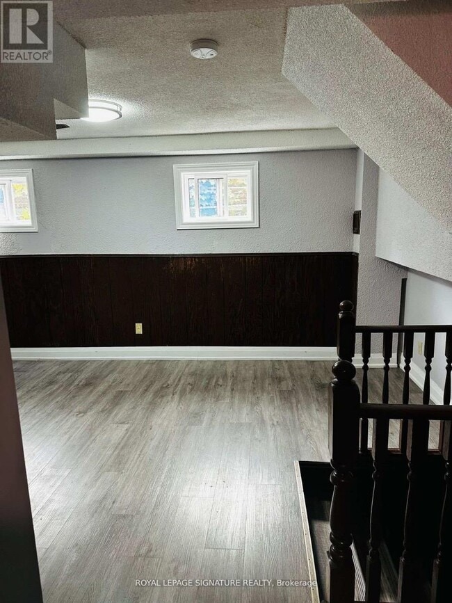 Building Photo - 827 Stainton Dr