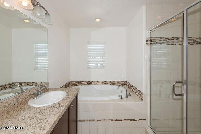 Foto del edificio - 32 Secret Hollow Ln