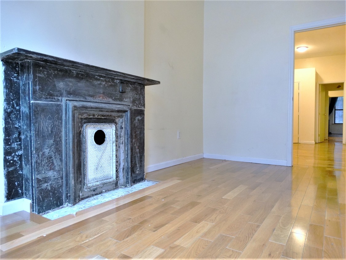 Primary Photo - 231 Skillman St