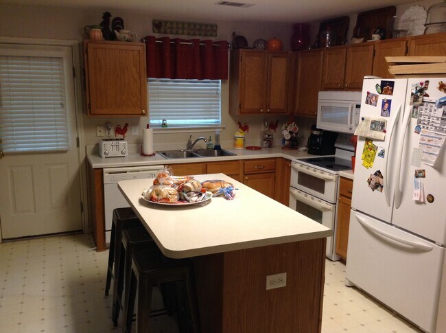 Foto del edificio - 3640 Prairie Ln