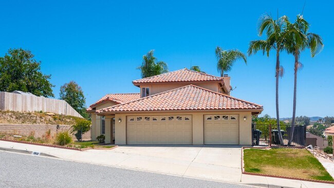 Foto del edificio - Newly Updated Escondido Home