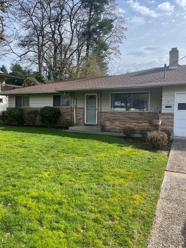 Building Photo - 4613 NE 39th Ave
