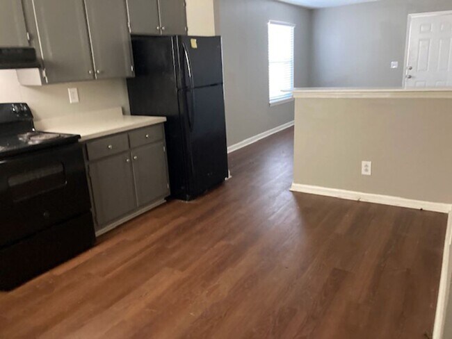 Foto del edificio - Two-bedroom Duplex in Gallatin