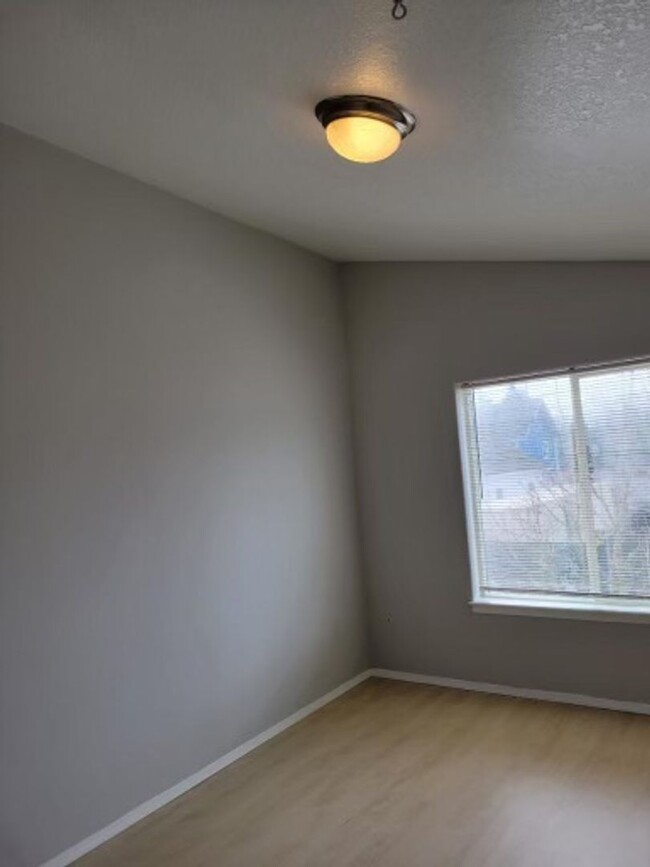 Foto del edificio - 2 bdrm duplex Woodstock - fenced patio in ...