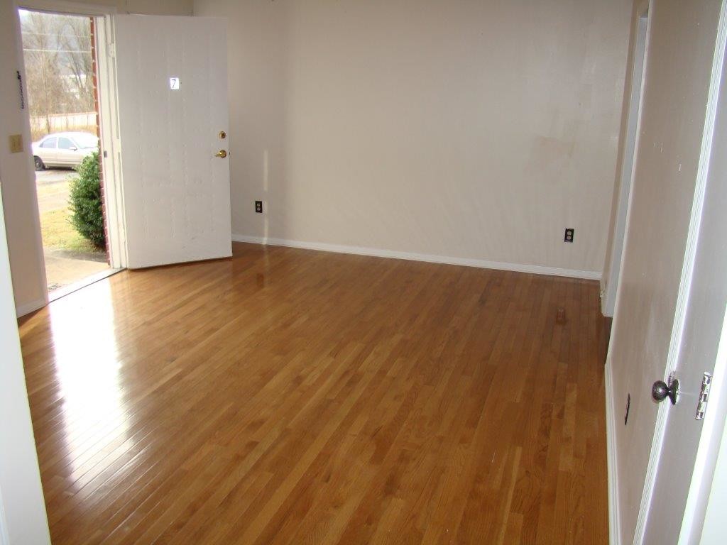 Primary Photo - 327 S Lynn Ave
