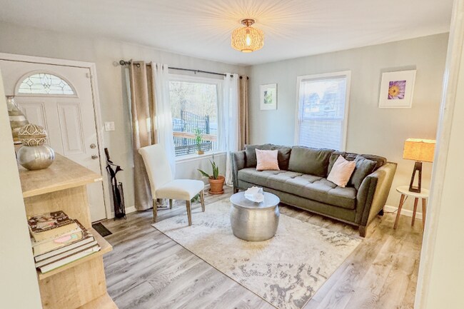 Foto del edificio - 618 Troy St