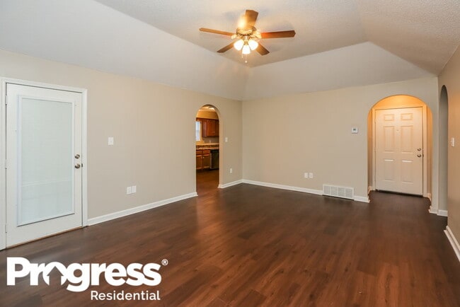 Building Photo - 6205 Morgan Manor Cove