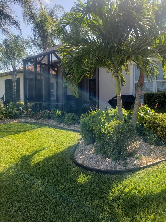 Building Photo - 14974 Barletta Way