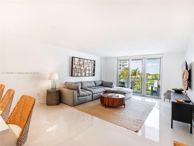 Foto del edificio - 5701 Collins Ave