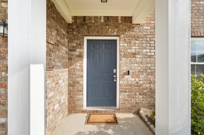 Building Photo - 659 Red Oak Ln