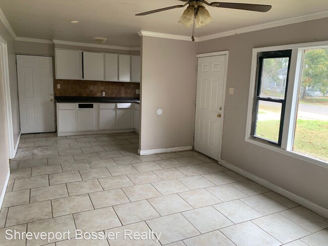 Building Photo - 2 br, 1 bath House - 3841 Doris St