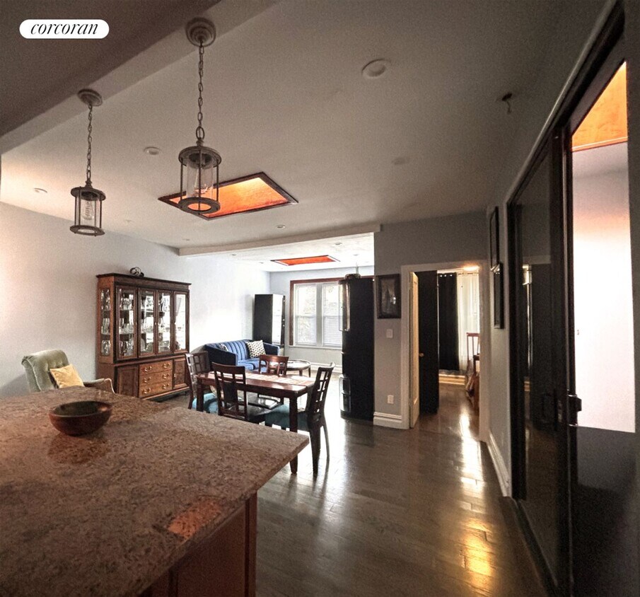 Foto principal - 409 Hawthorne St