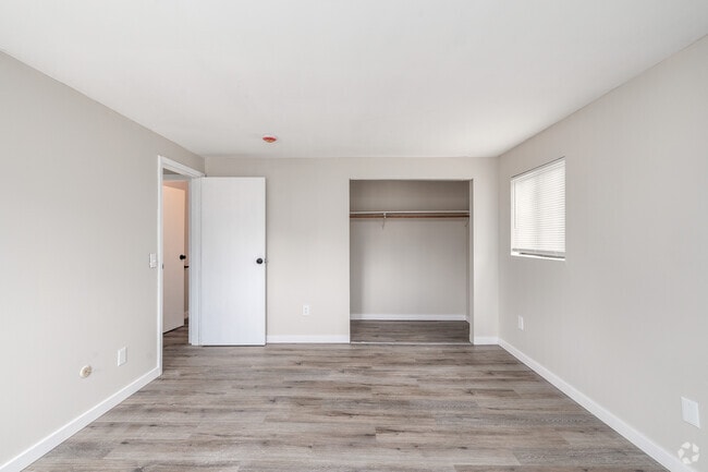 1BR, 1BA - 600SF - Bedroom - Hartford Mills Apartments