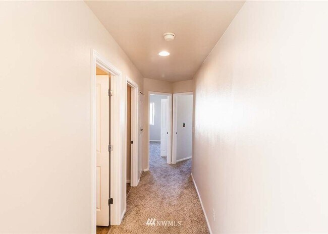 Foto del edificio - Premier Lake Stevens Living: Top-Rated Schools & Walkable Parks