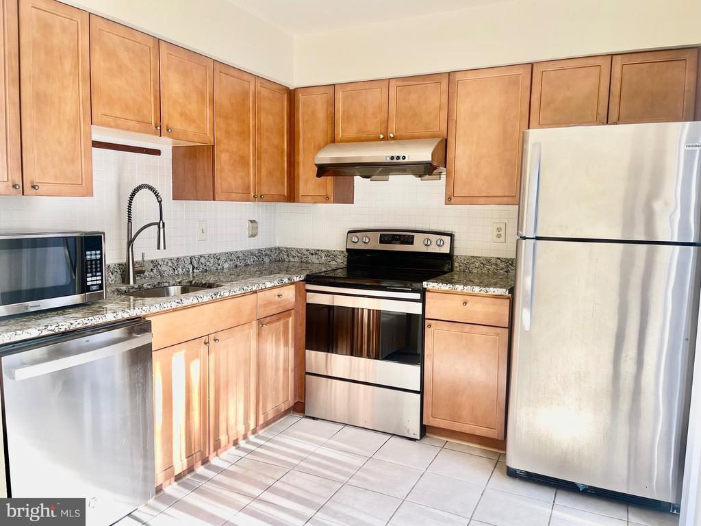 Primary Photo - 10446 Nolan Dr