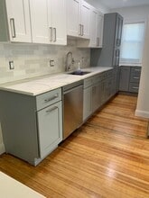 Building Photo - 641 White St