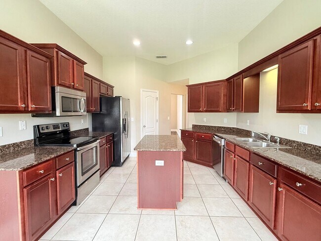Foto del edificio - Spacious 4 Bed/3 Bath - Pace Mill Creek