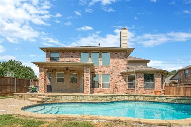 Building Photo - 3812 Lakeway Dr