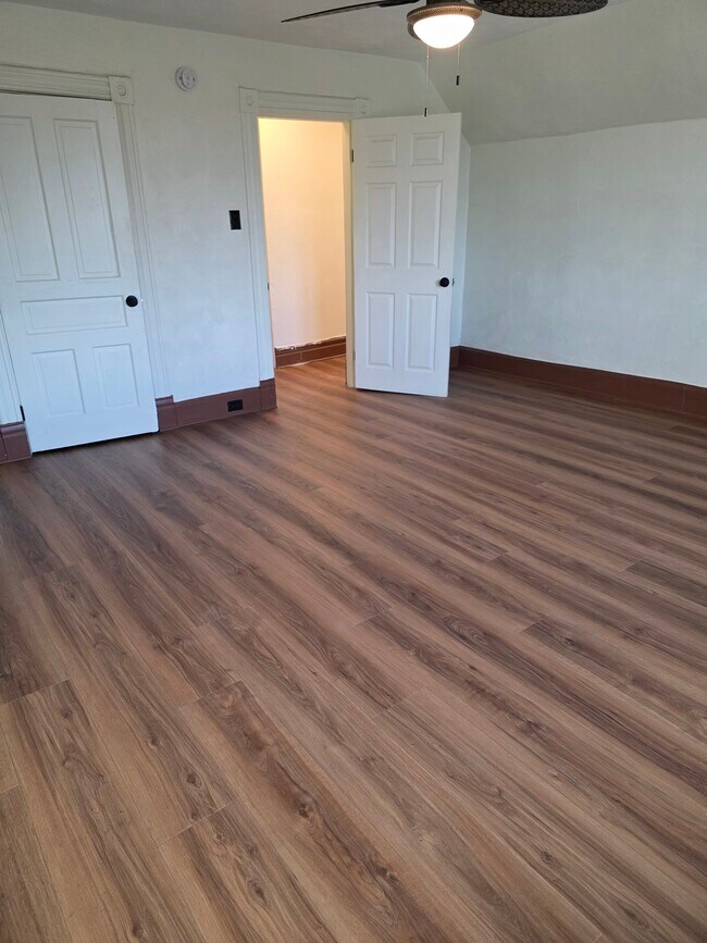 Foto del edificio - 727 Hill Ave