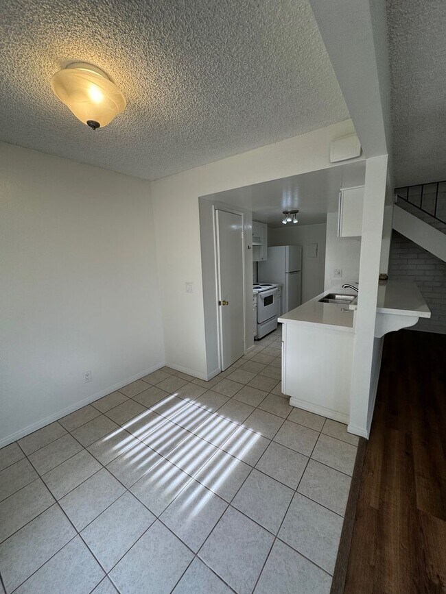 Foto del edificio - 2 Bedroom 1 Bath for rent in Port Hueneme near Oxnard Harbor