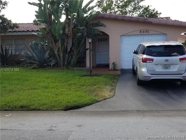 Primary Photo - 4301 NW 12th Dr