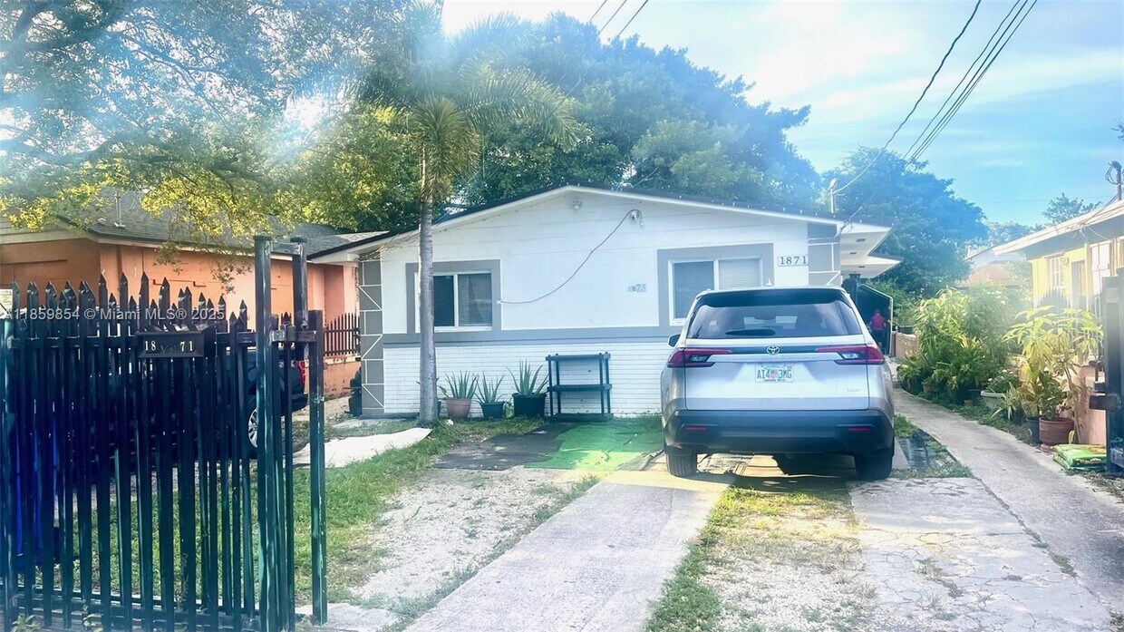 Foto principal - 1873 NW 42nd St