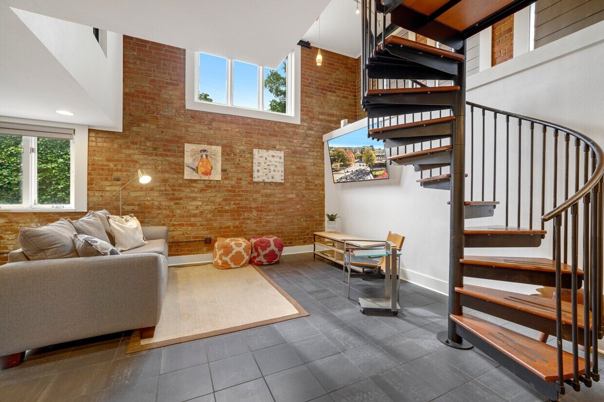 Foto principal - 329 N West Ave