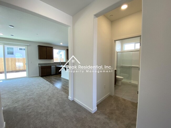 Foto del edificio - Brand New Folsom 4bd/3ba Home with 2 Car G...