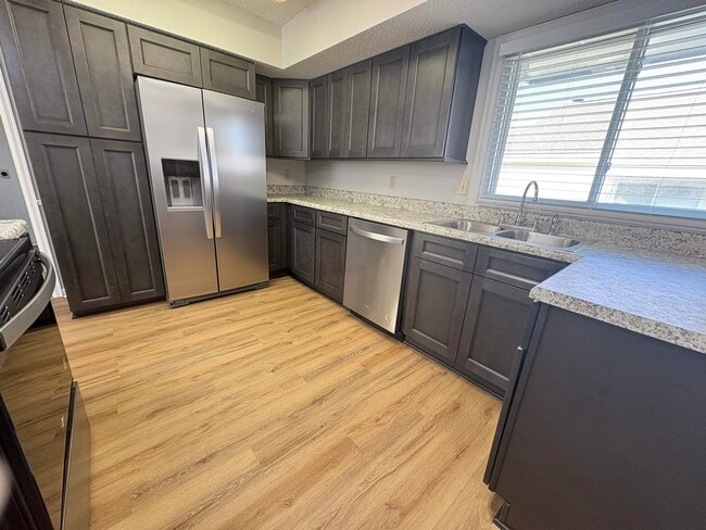 Foto del edificio - 1346 Terrace St