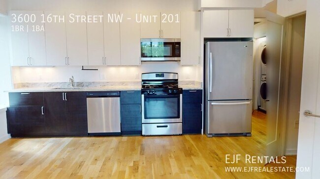 Building Photo - Mount Pleasant Updated One Bedroom W/Garag...