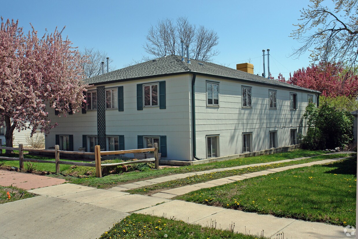 106 W Cleveland St, Lafayette, CO 80026 Apartments in Lafayette, CO