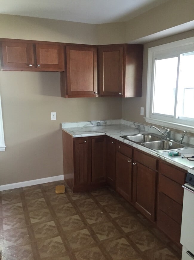 Foto del edificio - Cozy 3 bedroom 2bath Bungalow in nice Redford neighborhood