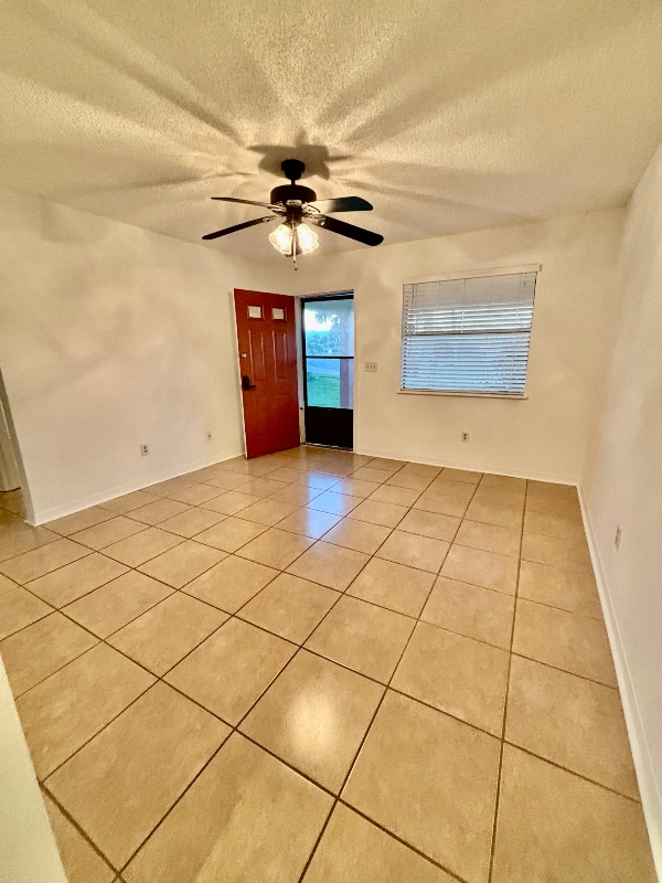 Foto del edificio - 24 Oriole Cir