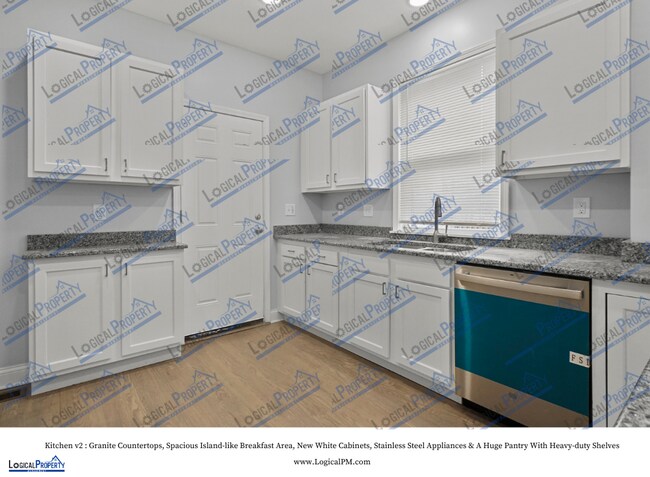 Building Photo - Exquisitely Modernized 3B/2B Flat with His...