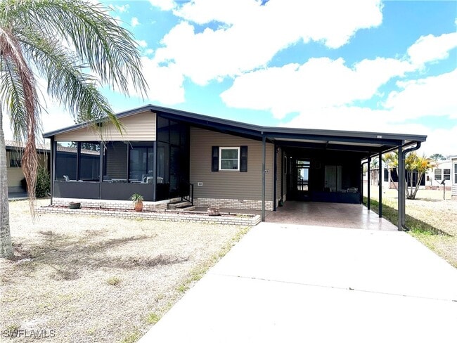 Foto del edificio - 26416 East Dr